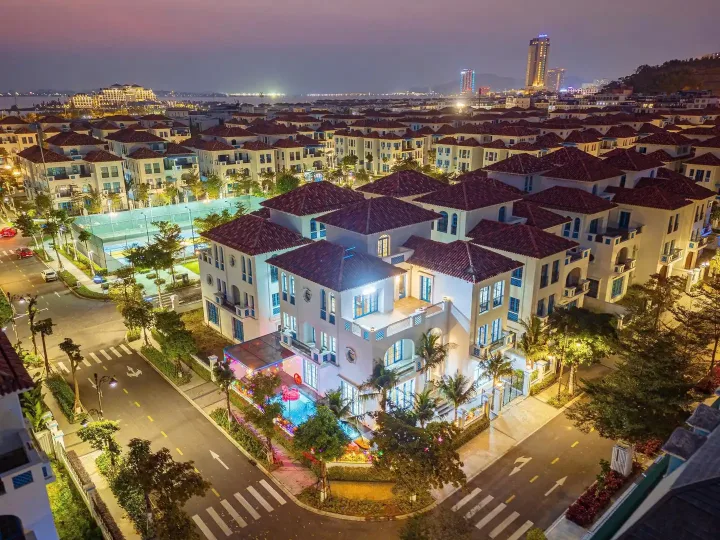 Aqua Villa HD7-28 mặt tiền và bể bơi riêng tại Sun Grand City Feria Hạ Long